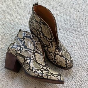 Tan/brown python print booties